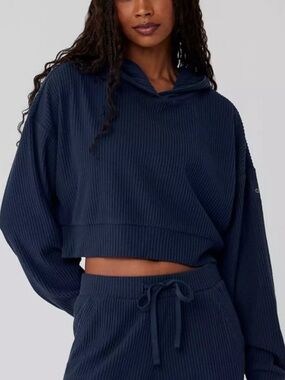 Alo Navy Cropped Ribbed Hoodie Top